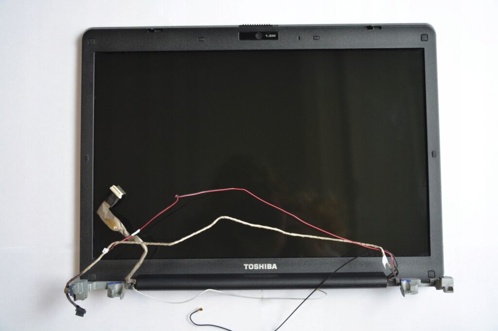 KLAPA MATRYCY / OBUDOWA / MATRYCA / ANTENA TOSHIBA Satellite A200 - 1ZB